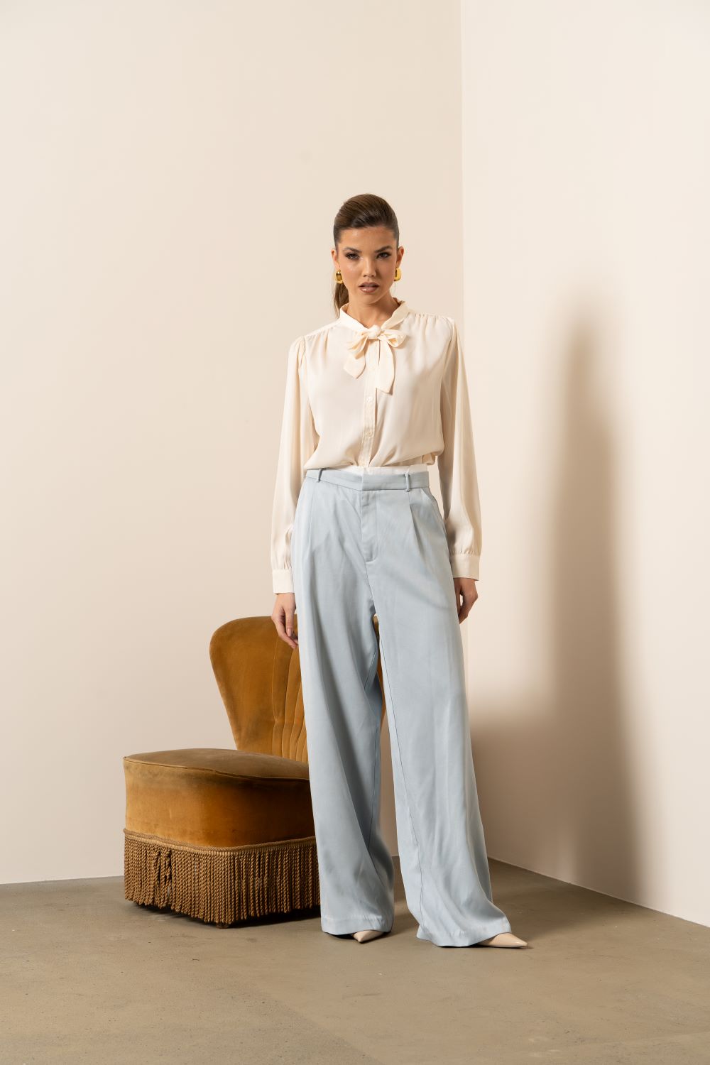 Blouse with bow